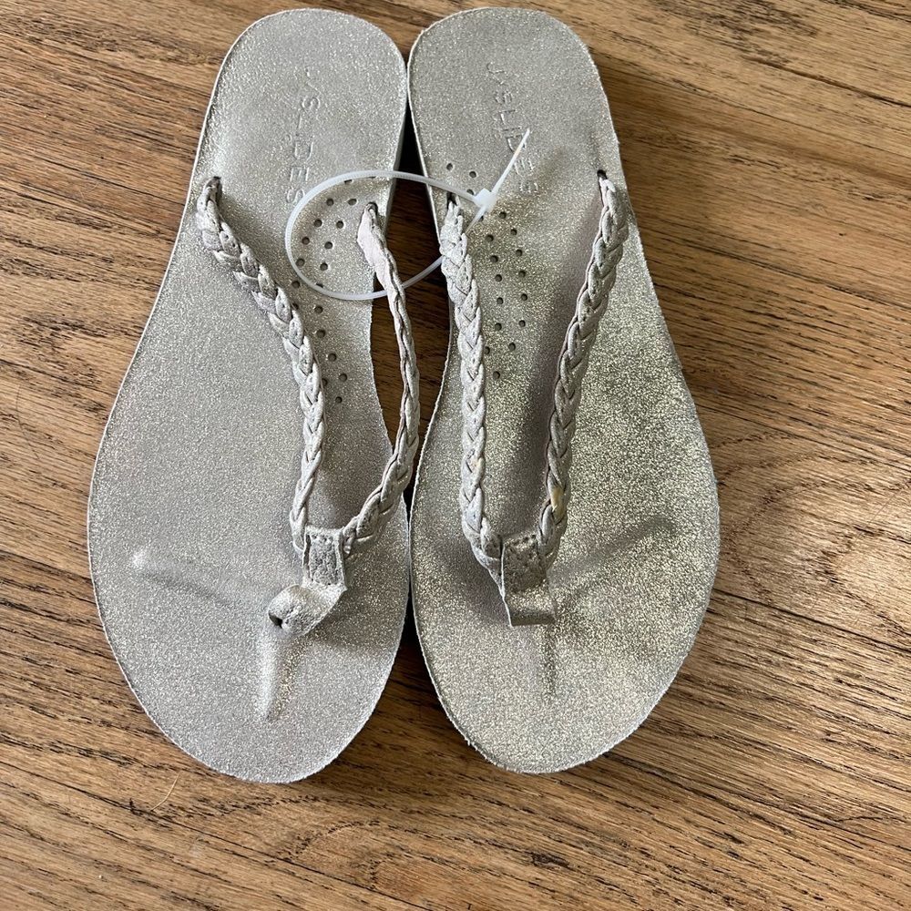 J Slides leather silver flip flops - Picture 1 of 3